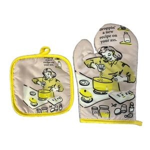 Kitchy Oven Mitten & Potholder Set  "Droppin' a New Recipe On Your Ass." NWOT